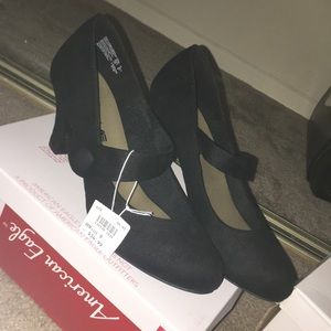 American Eagle black high heels